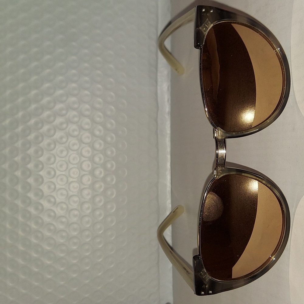 Linda Farrow limited edition women's sunglasses cat-eye cut-out frame Grey/Mist